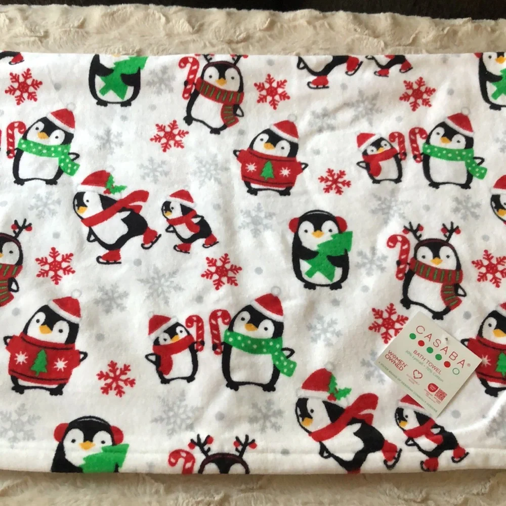 Christmas Holiday Winter PENGUINS Bath Towels